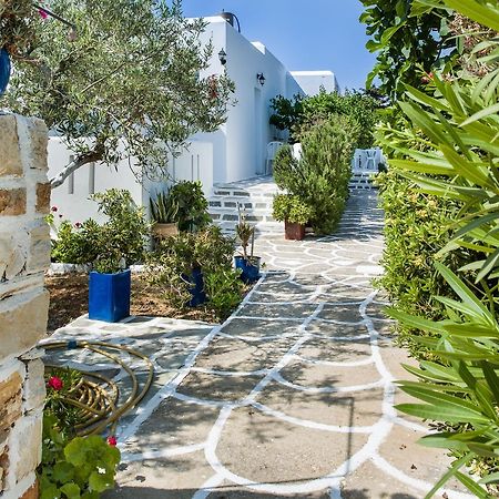Betty Apartments Drios Exterior photo