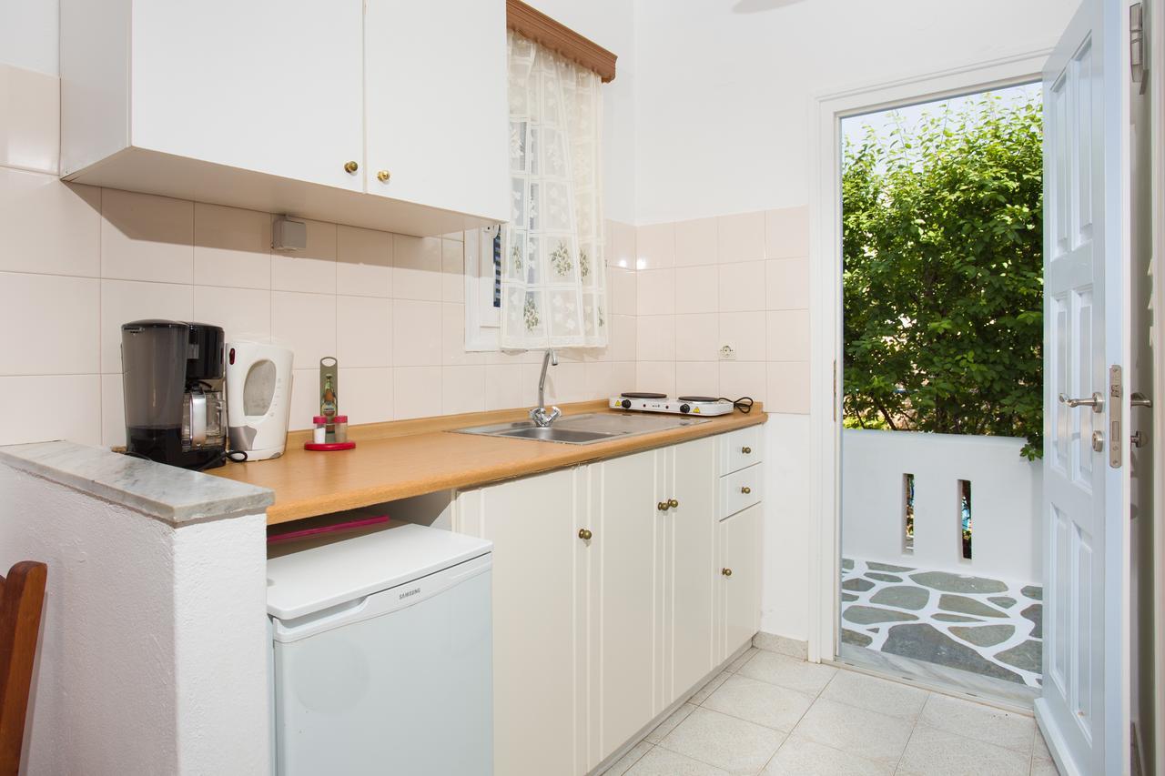 Betty Apartments Drios Exterior photo
